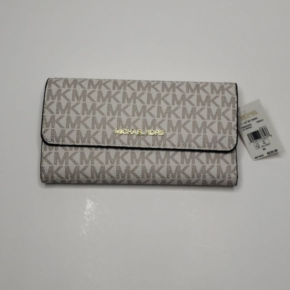 Michael Kors Charlotte Large Tote Set - Picture 8 of 10